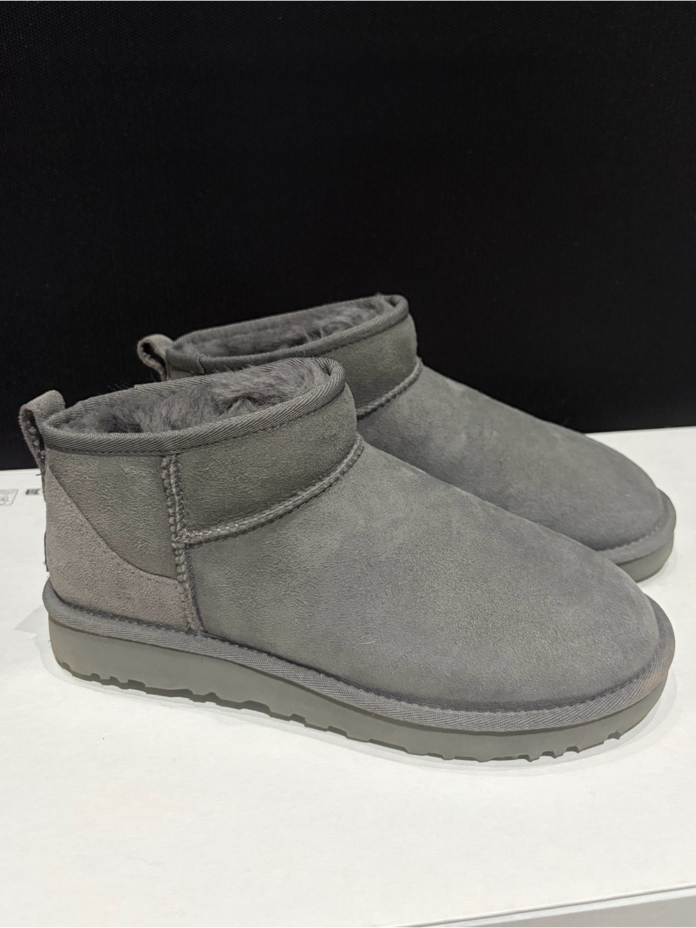 UGG Classic Ultra Mini in Grey